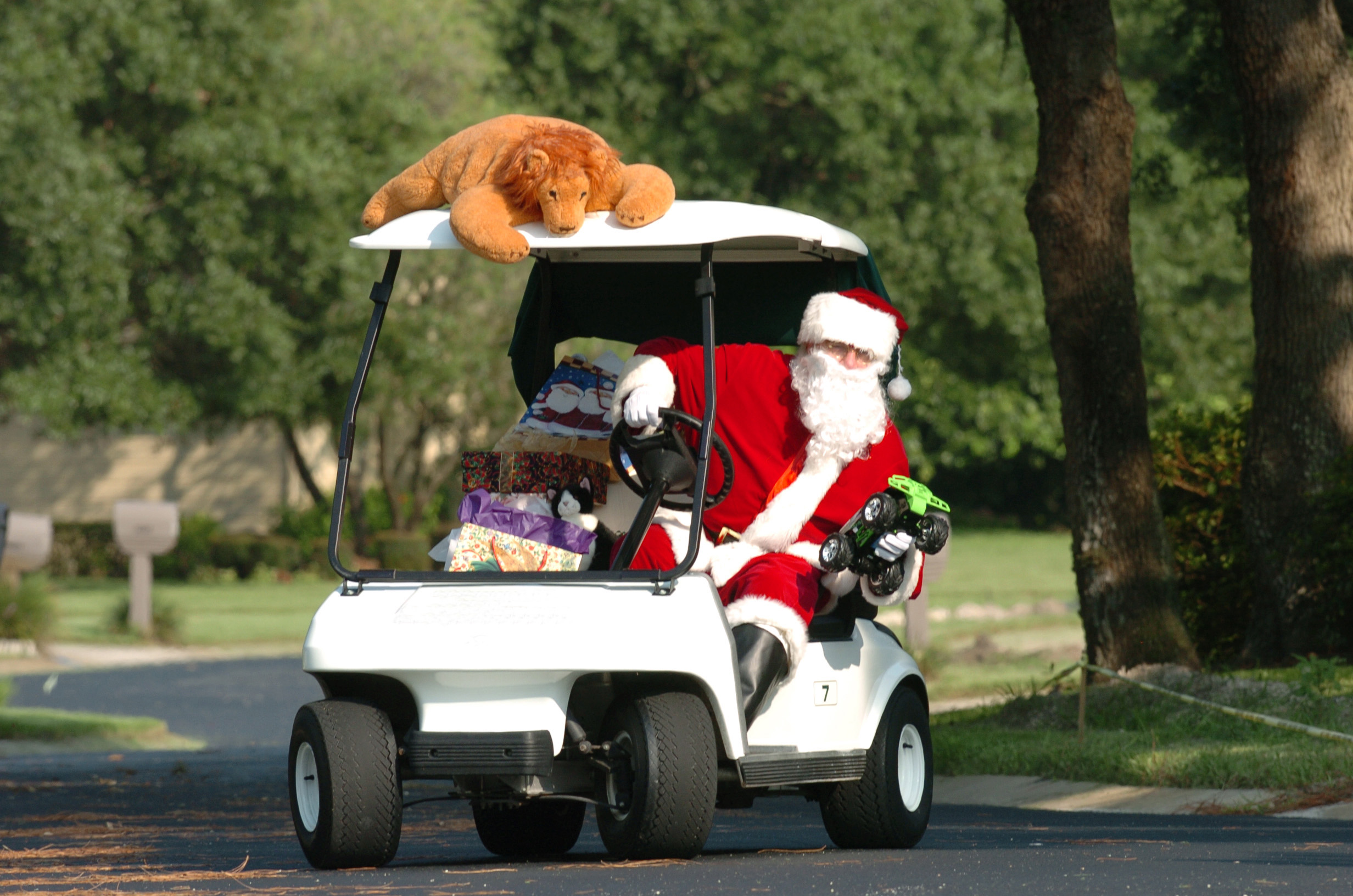 Santa Claus Golf   December 25, 2003