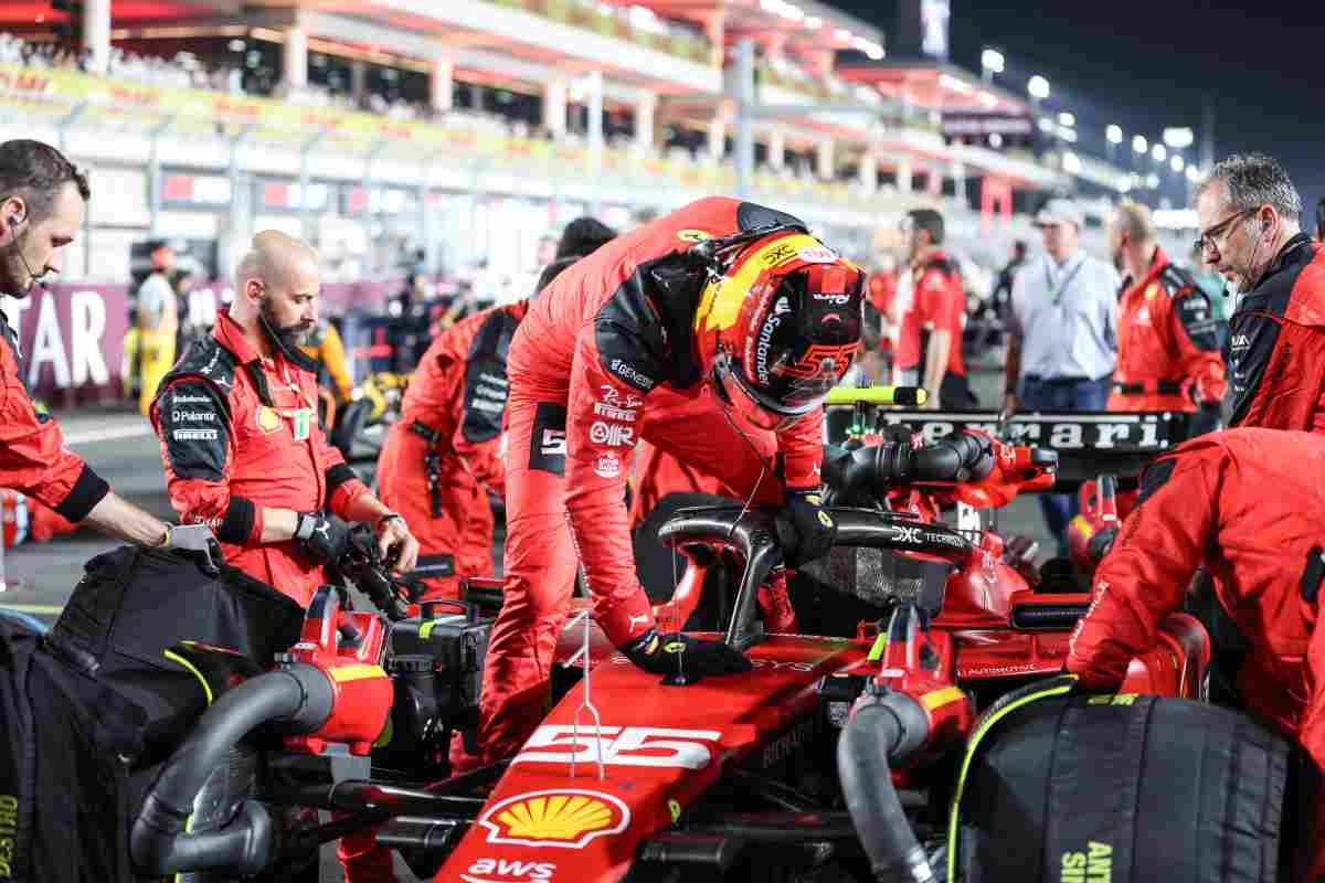 Sainz via dalla Ferrari