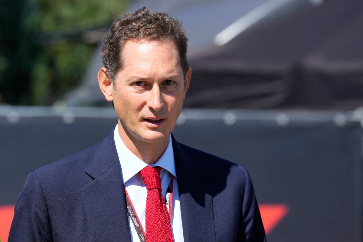 Cessione immediata John Elkann