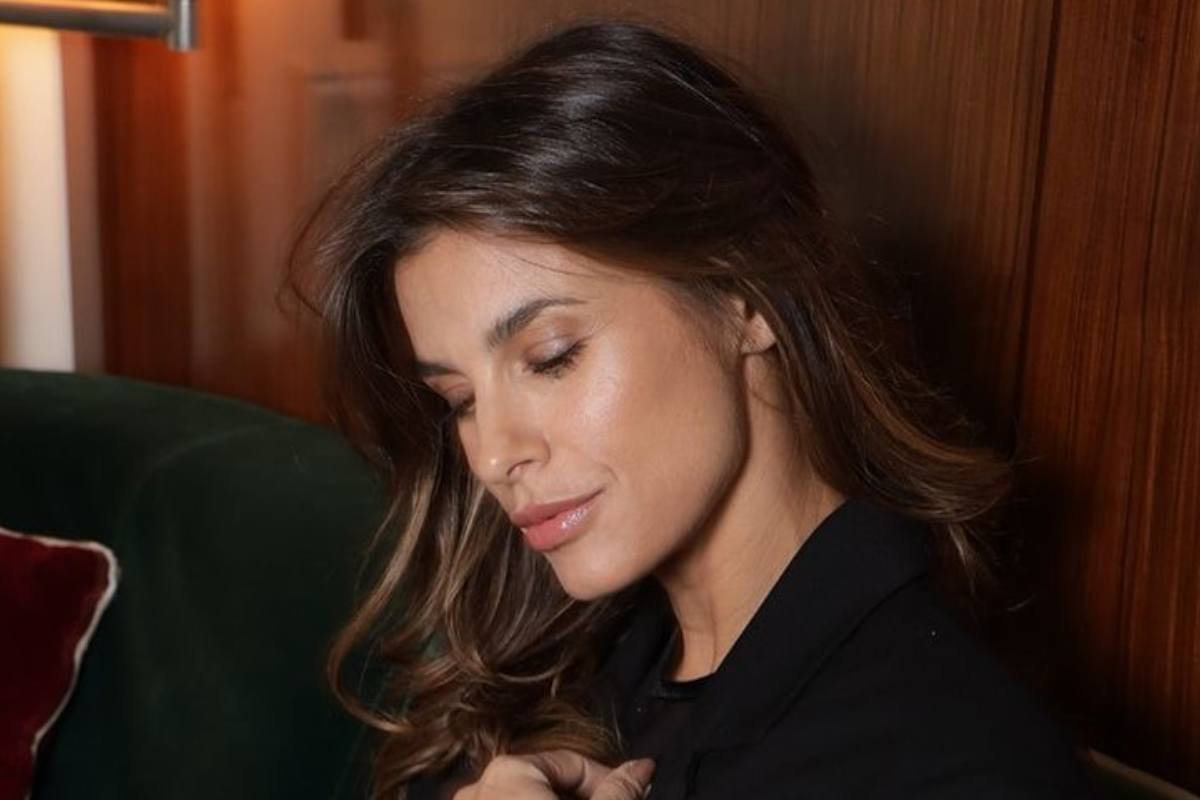 Elisabetta Canalis trasparenza scollatura selfie