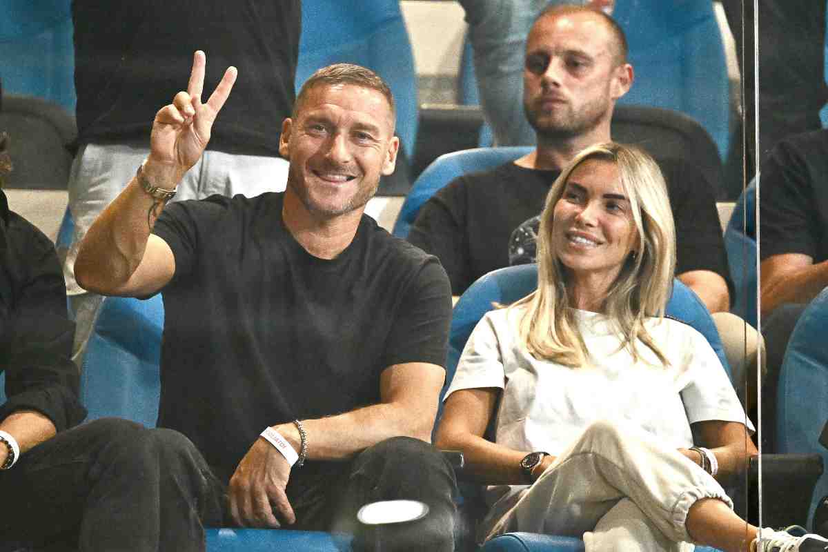 Totti e Noemi via da Roma