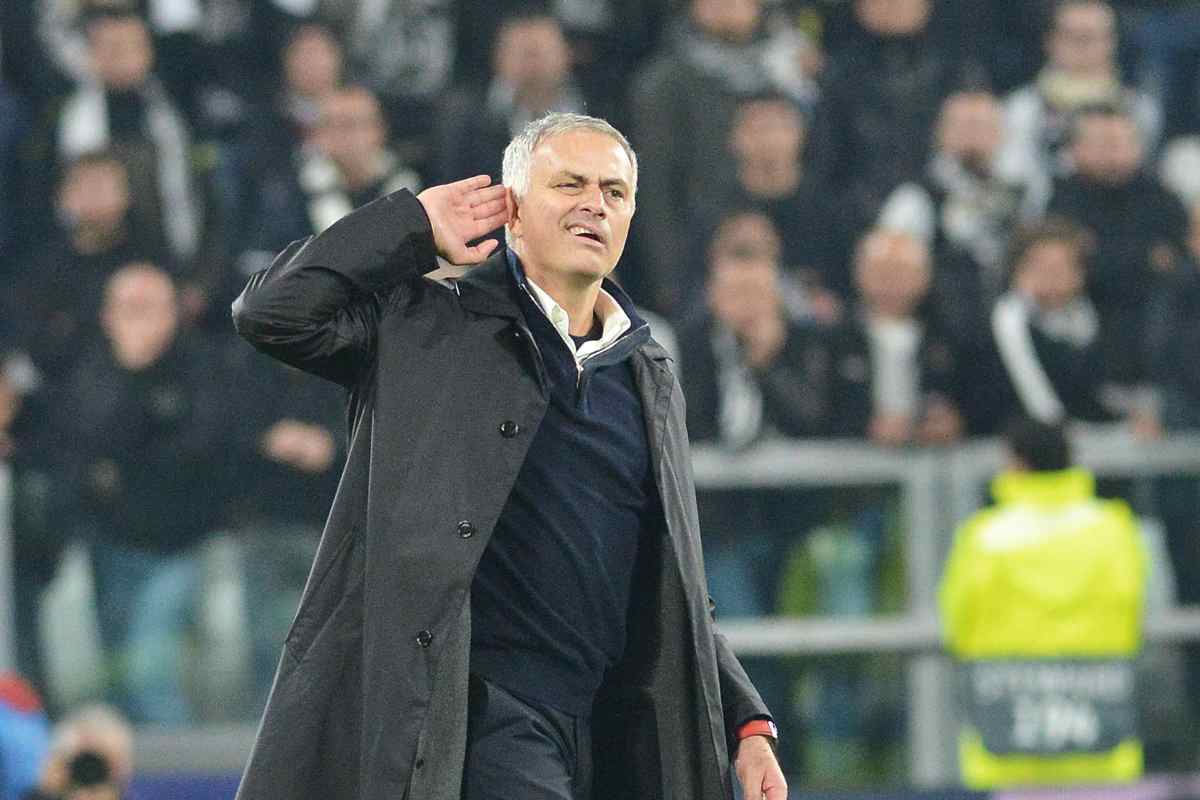Mourinho sbarca in panchina e affronterà subito la Roma 
