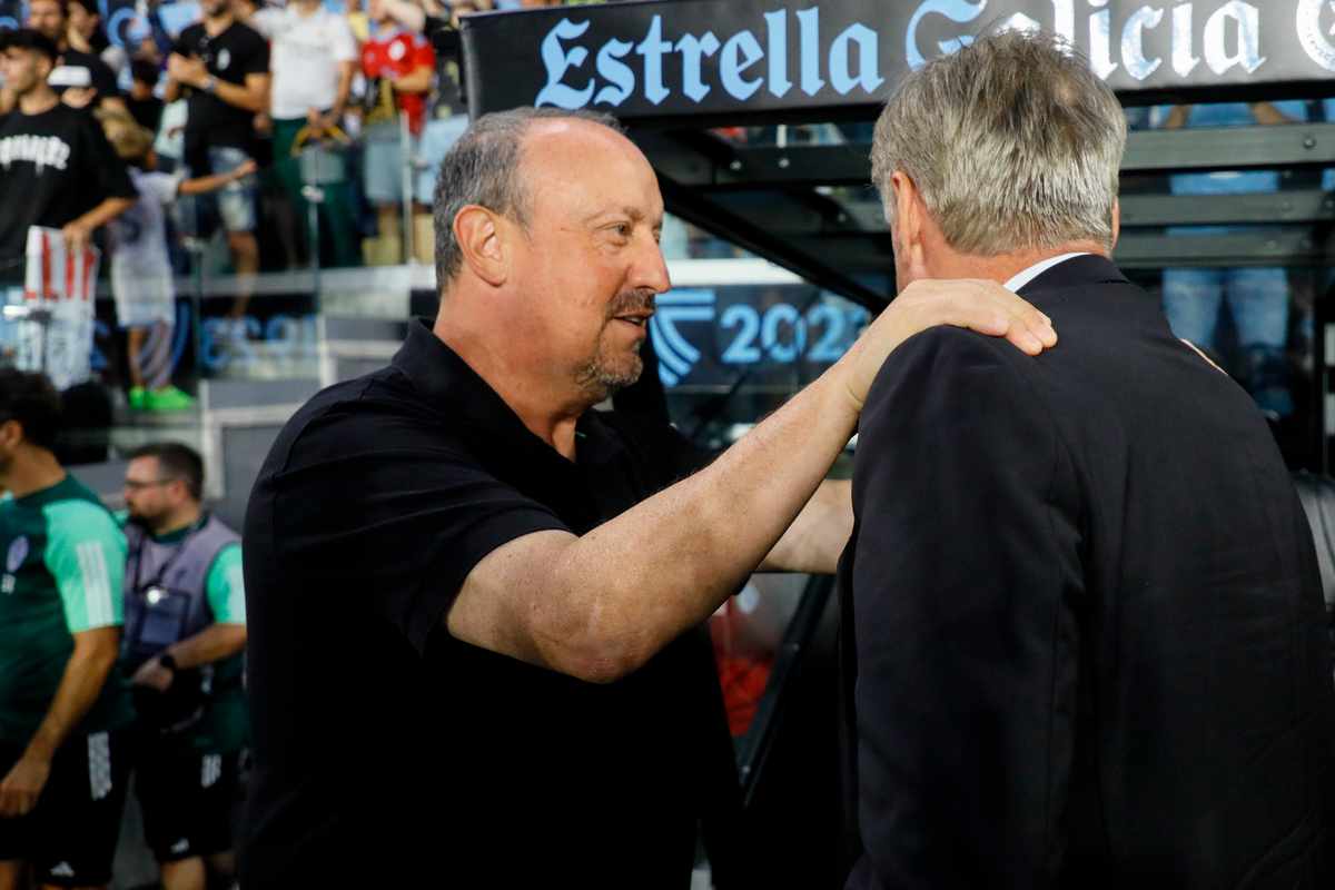 Rafa Benitez in panchina, può firmare subito