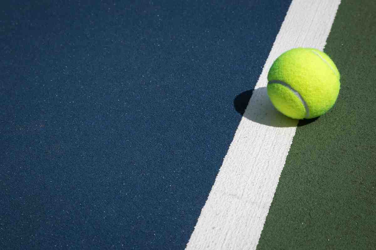 Tennis, l'infortunio lo costringe al ritiro