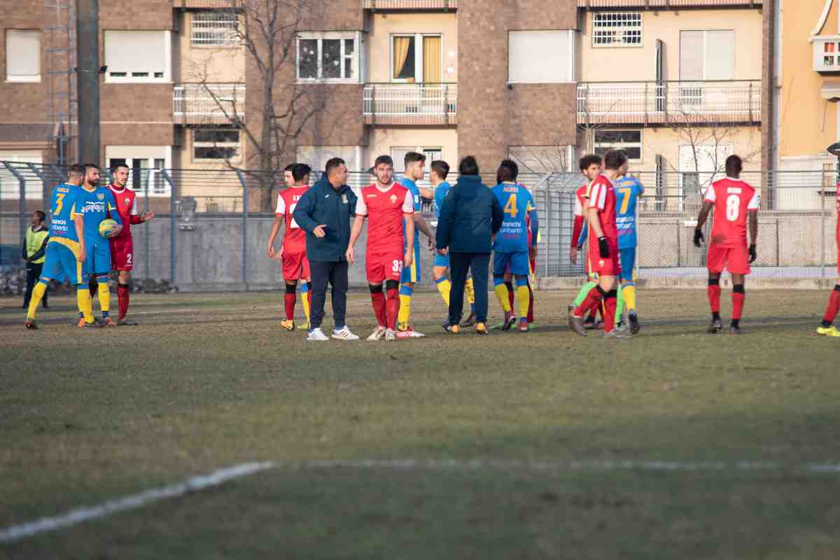 arbitro aggredito