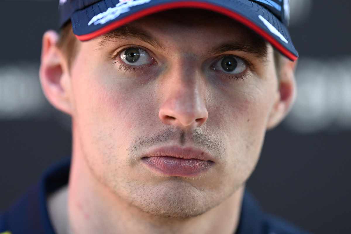 Verstappen va in Aramco