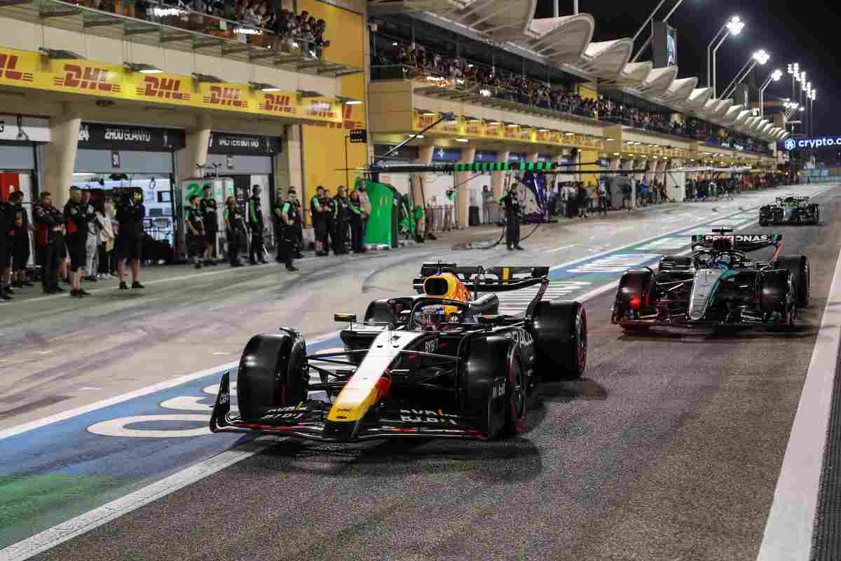 La Mercedes pensa a Max Verstappen