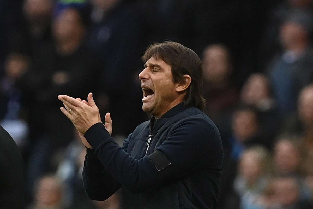 Calciomercato, Conte pronto a firmare col nuovo club