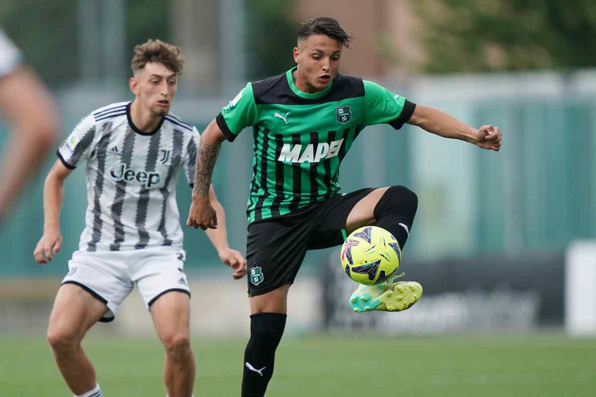 Luca D'Andrea del Sassuolo si è infortunato al ginocchio