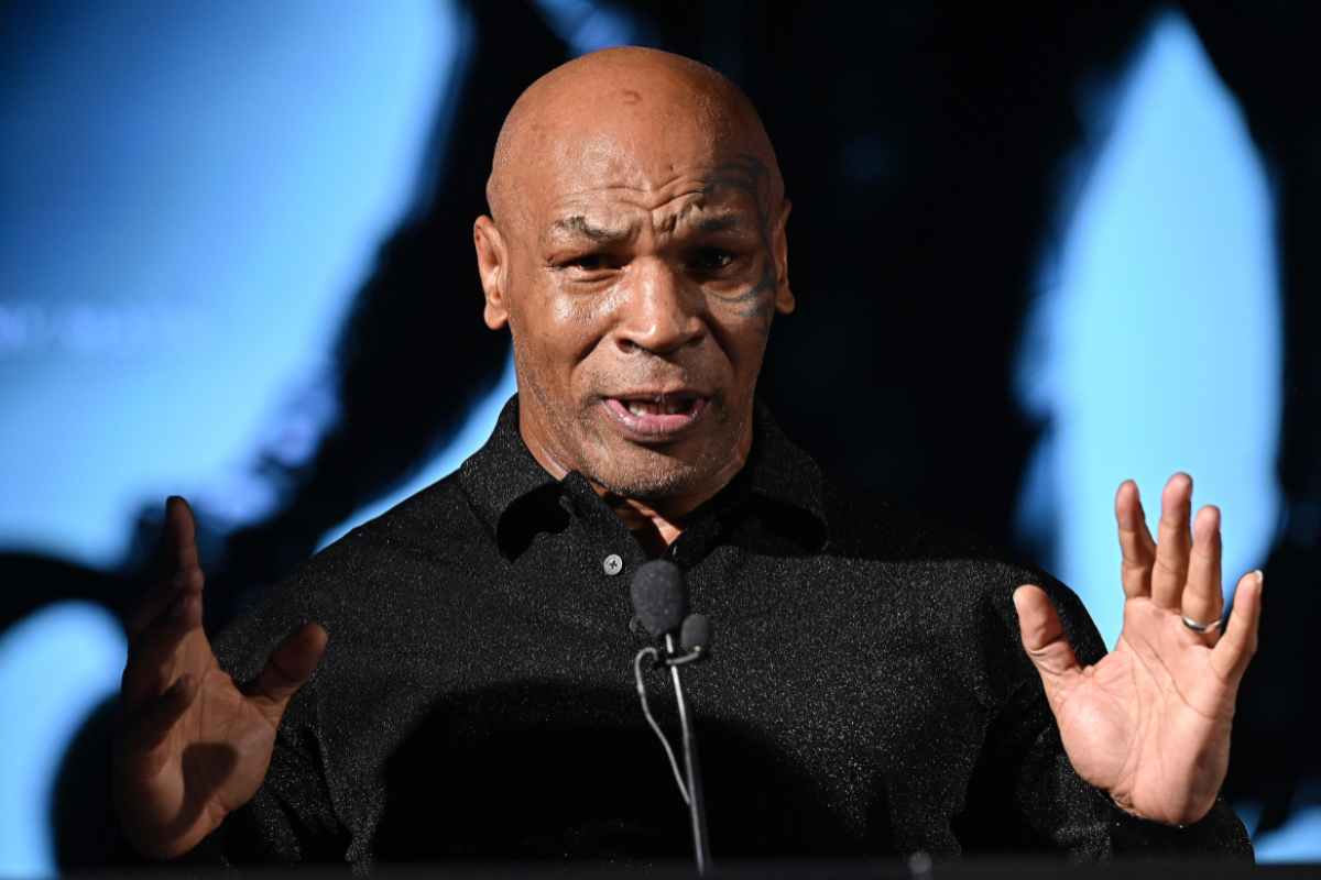 Mike Tyson rinuncia al sesso per sei settimane