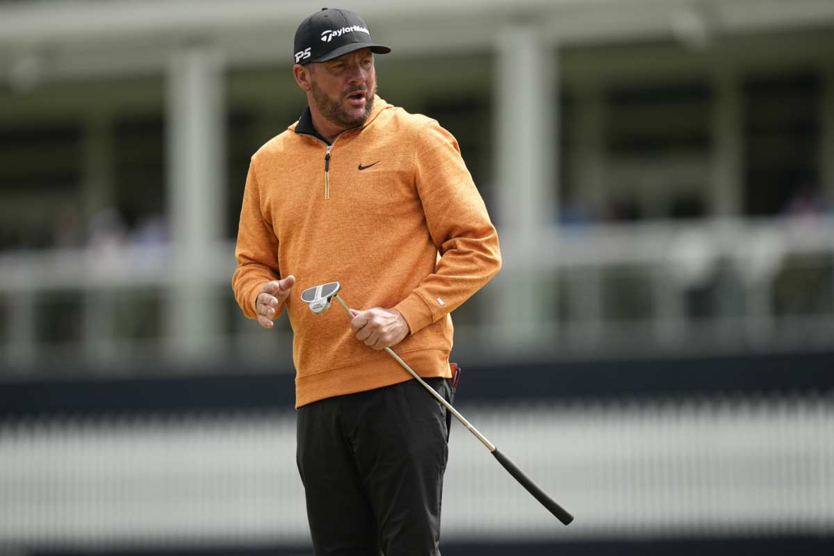 Michael Block gioca a golf
