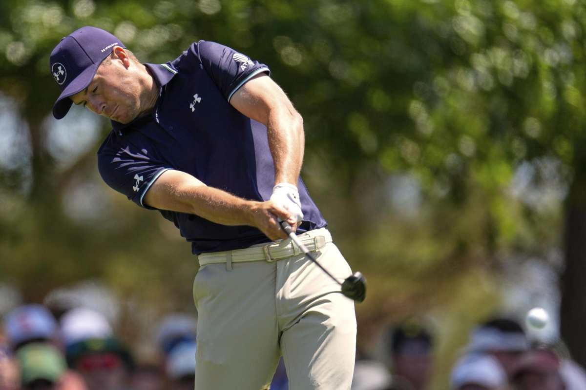 Jordan Spieth gioca a golf