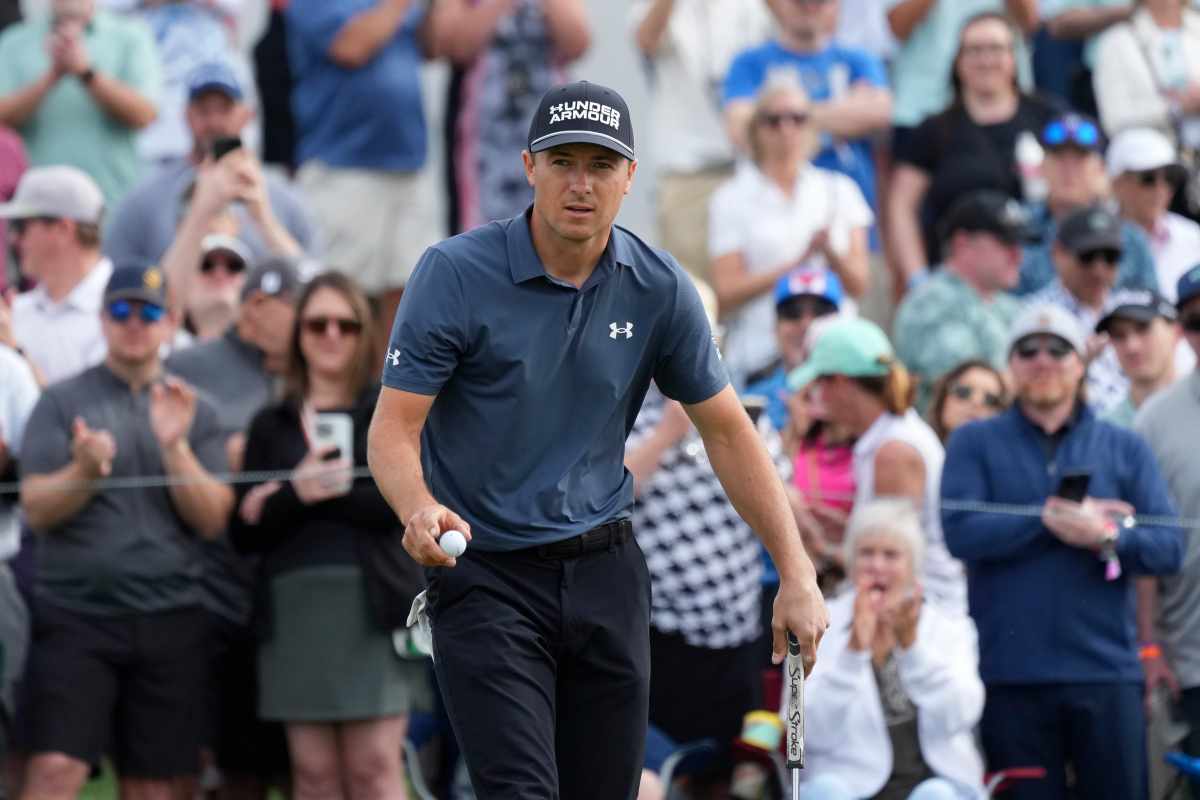 Jordan Spieth gioca a golf